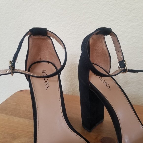 *Brand new* black suede block heel strappy sandals (sz 6.5) - Picture 6 of 7